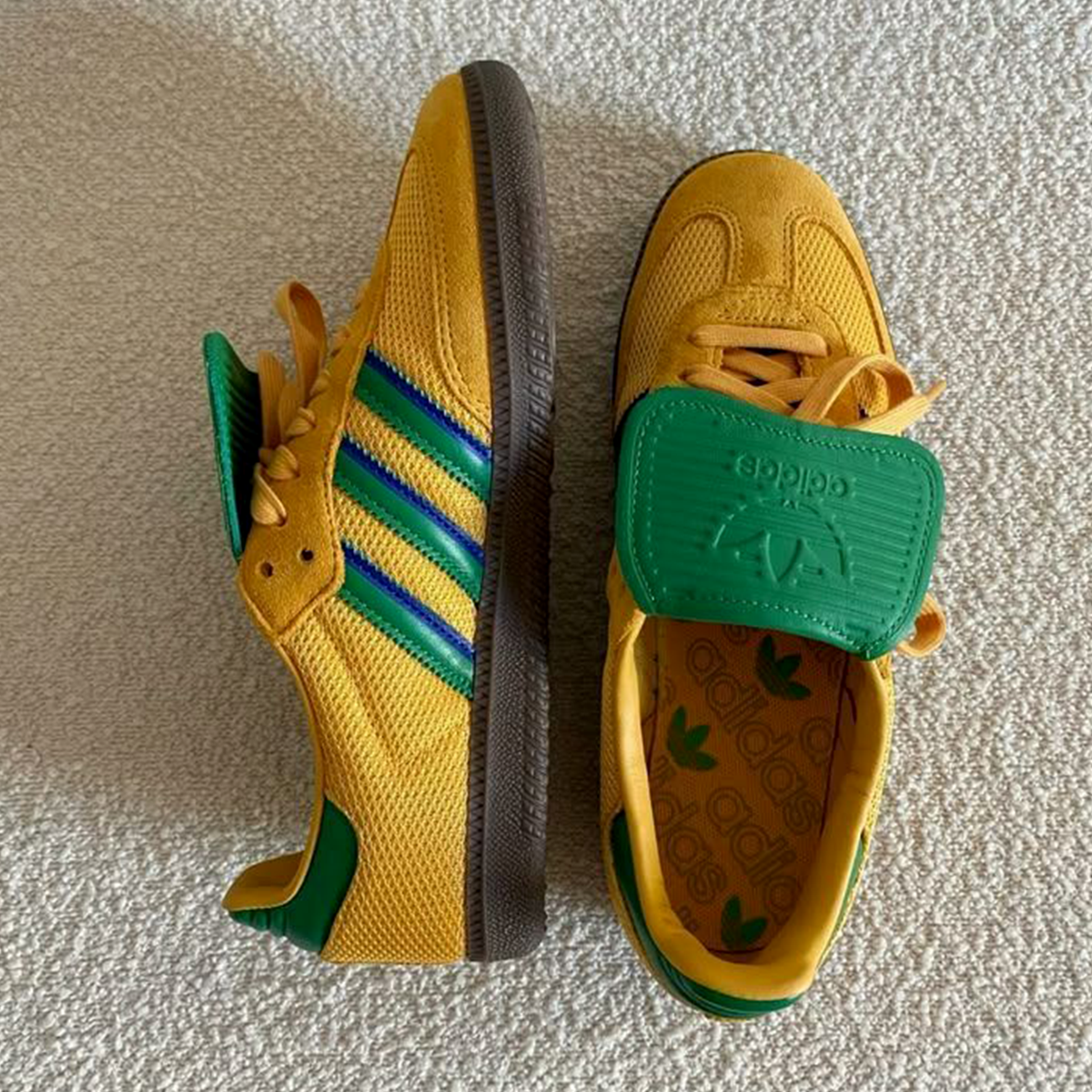 Adidas Sneakers